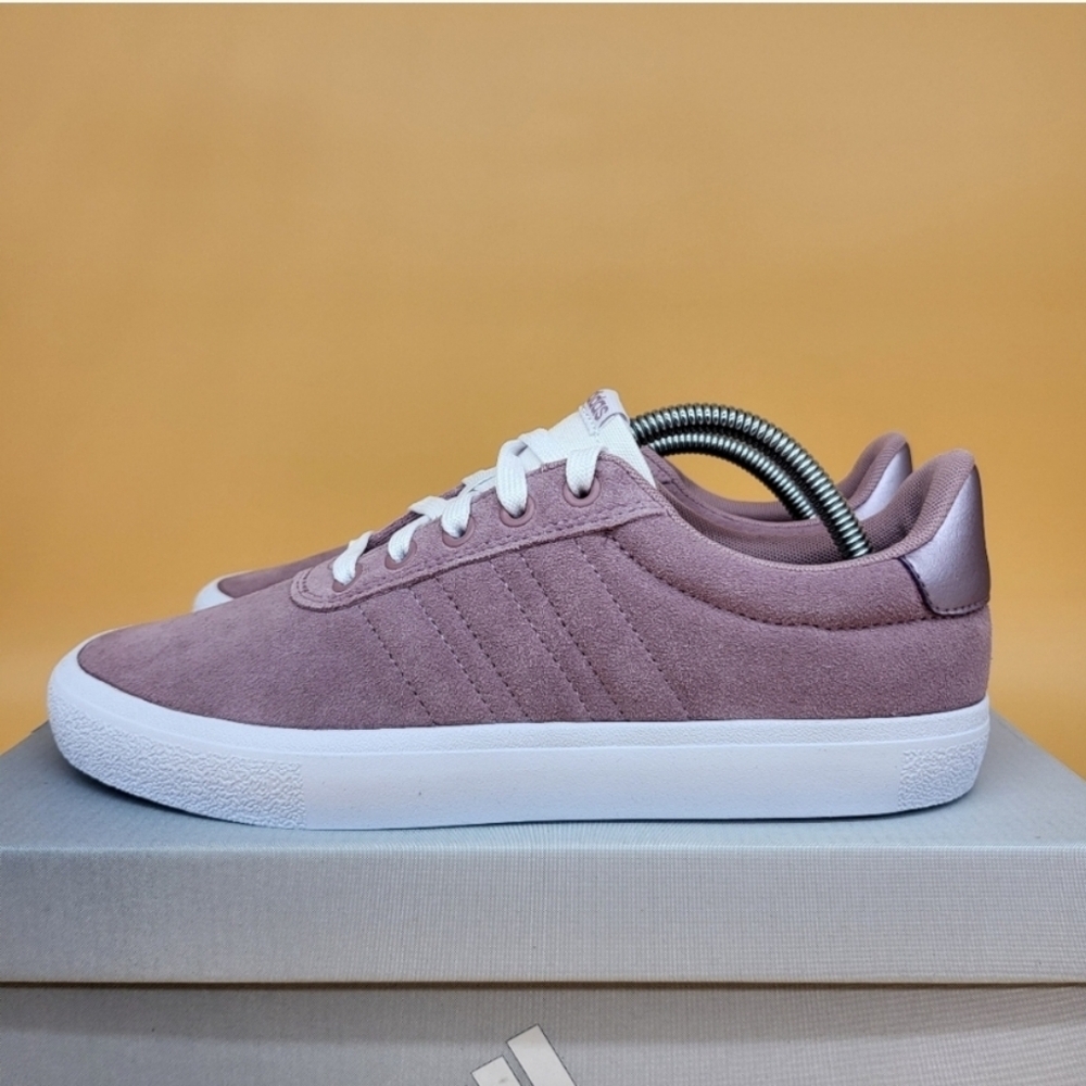 New Adidas Vulcraid3R Women's Skate Boarding Shoes Size 10